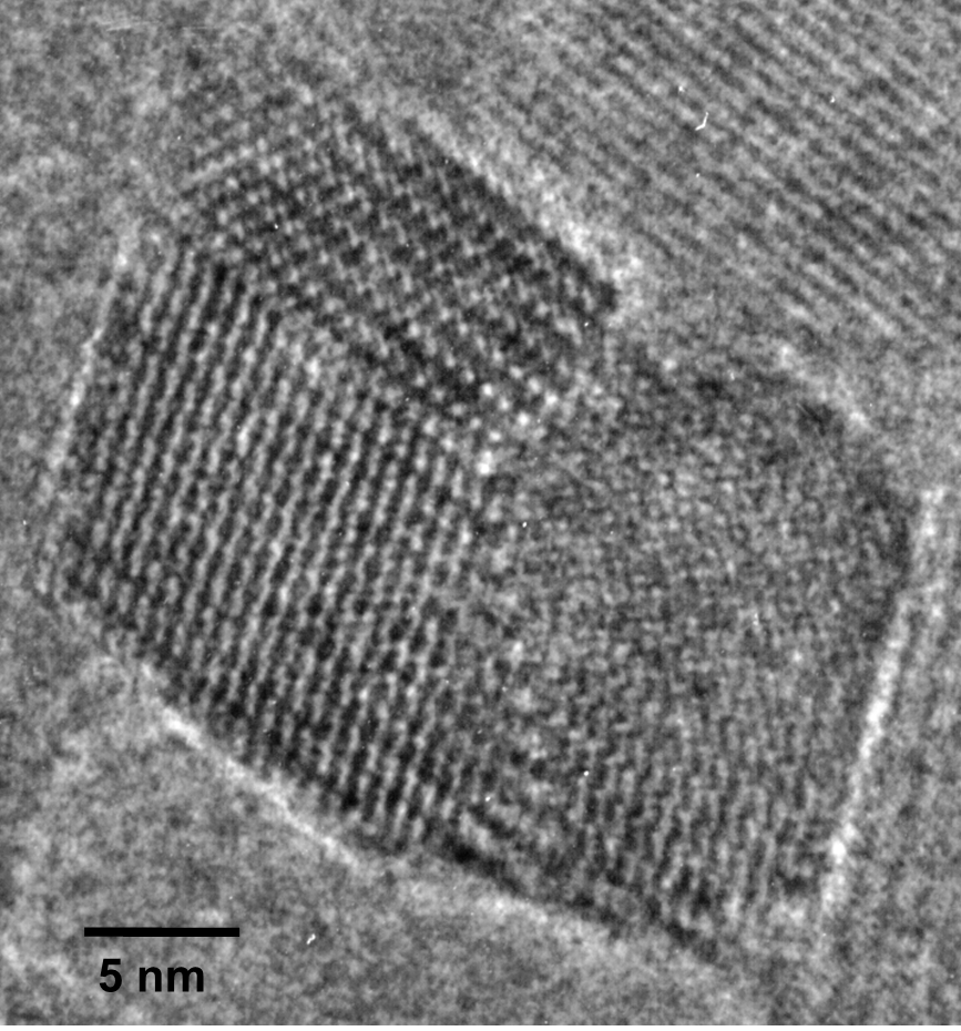 Low-dose HRTEM PolyDCHD Nanocrystal