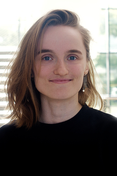 Portrait picture of Sarah Schendel